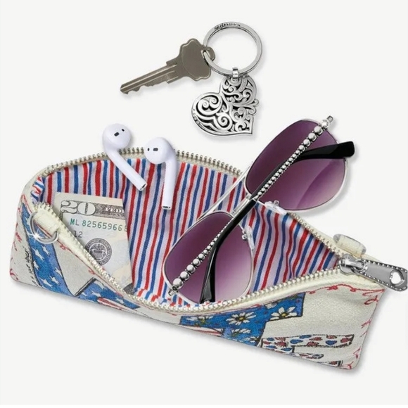 NWT BRIGHTON 2024 VOTE ELECTION DAY POUCH BAG SHOULDER CROSSBODY RED WHITE BLUE - Picture 2 of 15